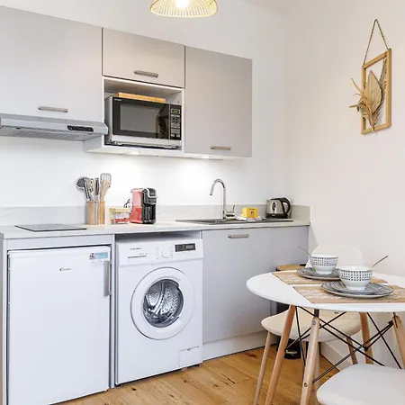 Charming Center 402 Apartment