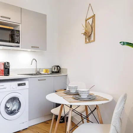 Charming Center 402 Apartment